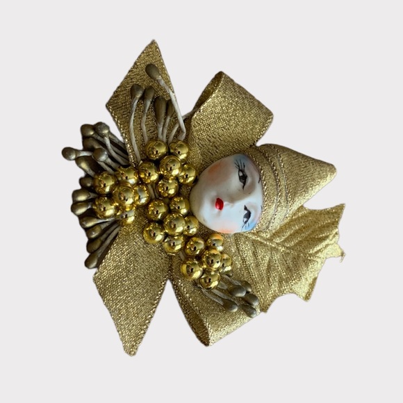 Vintage Festive Mask Brooch - Picture 3 of 9